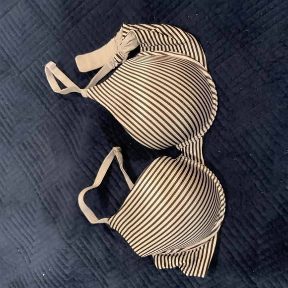 32 d vs bra - Picture 3 of 3